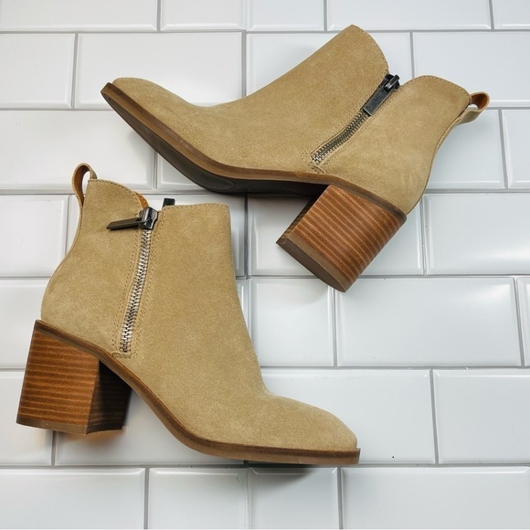 Lucky Brand Walba‎ Bootie Taupe Suede 8M - Picture 8 of 12
